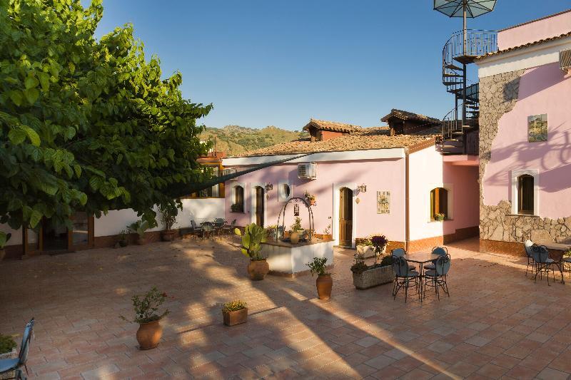 Agriturismo Terrenia Vila Trappitello Exterior foto
